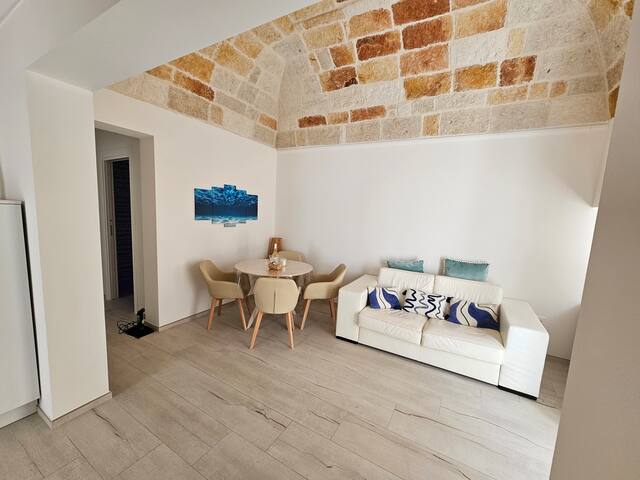 Il Gelso Blu, luxury sea view apartment gallery image 4