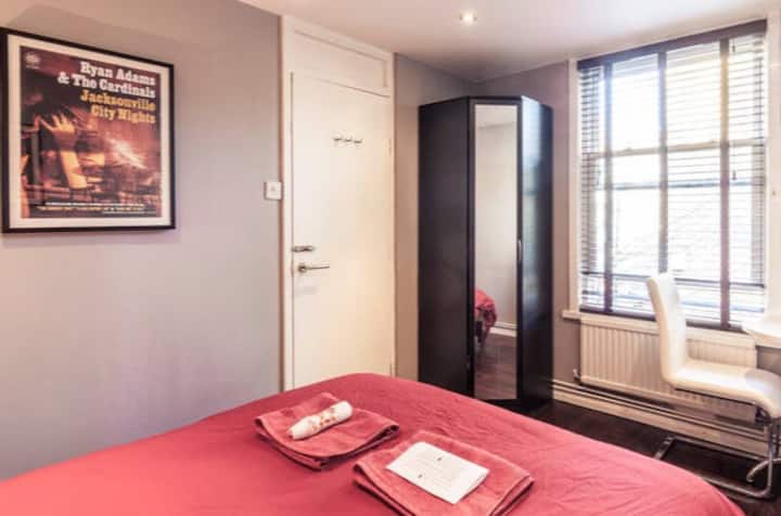 Cosy Double in Kings Cross Houseshare nr Eurostar