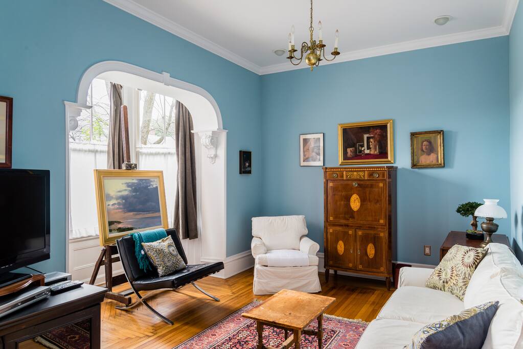 Study/Den/TV room, with pull-out sofa.