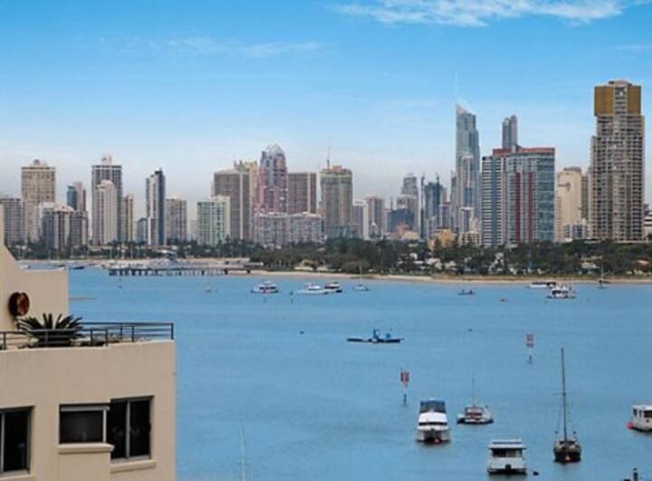 Gold Coast 4 Star Resort New Year Accommodation - Dreamworld, Coomera