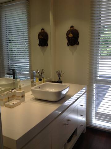 Lorne Holiday House gallery image 5