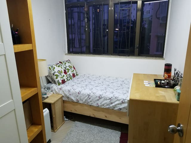 Lovely Single room in heart of Wan Chai