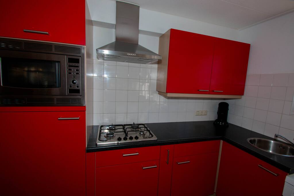 Koelkast, magnetron, oven, vaatwasser etc.