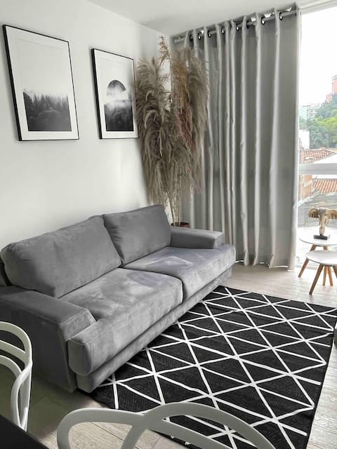Top performing Airbnb: Short-term rental apartment in Granada near the airport in Granada