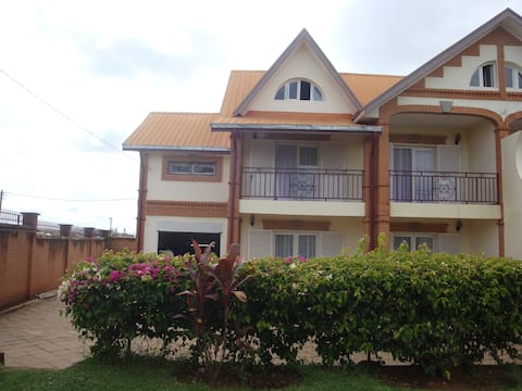 Entire house in IVATO 5 min from the airport