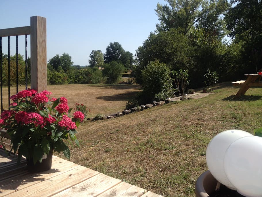 Large garden with plenty of space to play football!