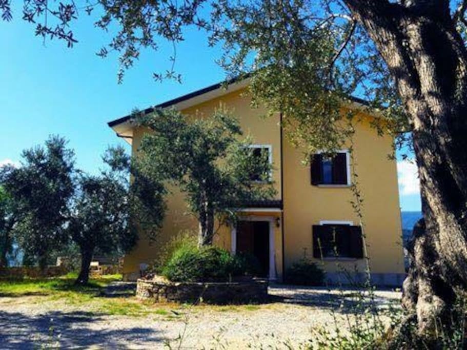 Casa vista di fronte