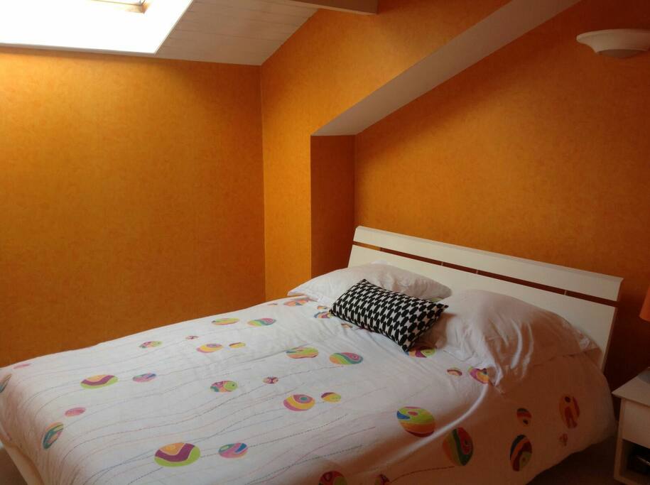 chambre avec lit en 140