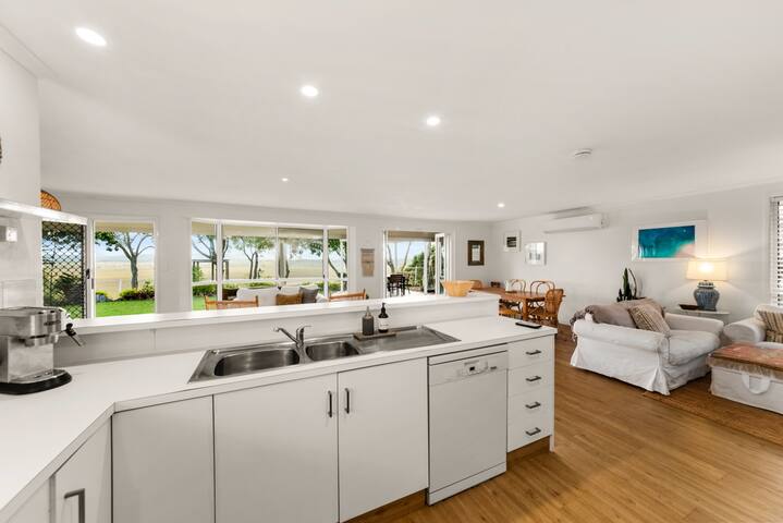 Nature views steps away from Peregian Beach gallery image 3