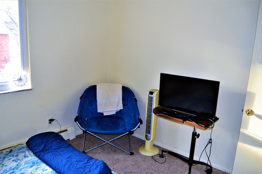 Comfortable chair and TV that works only on HDMI cable