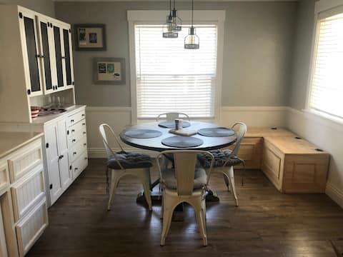 Crestline Coziness - minutes from Lake Gregory!