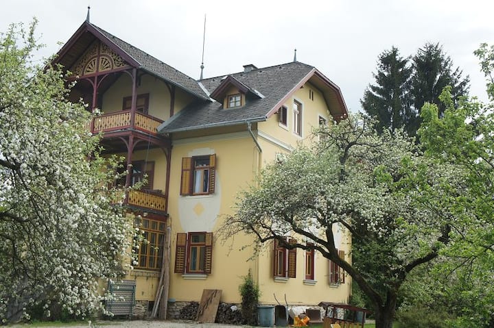 Apartment near the centre of Velden