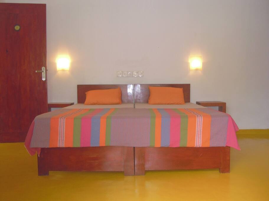 La chambre N° 5 (Piscine).