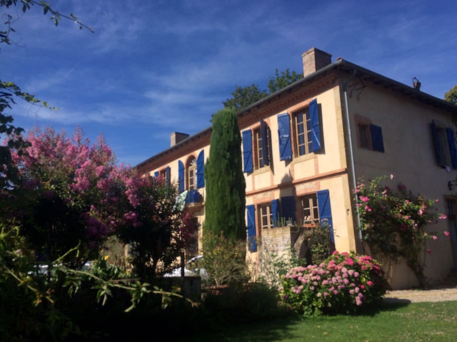 Chateau from front garden