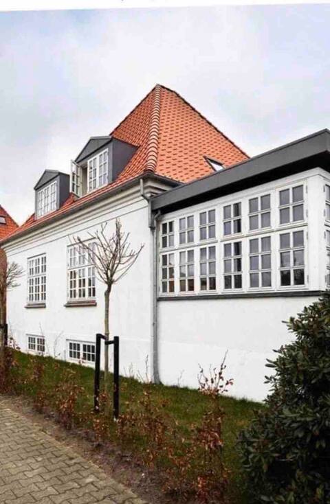 Historic Villa by Volden and close to town and beach