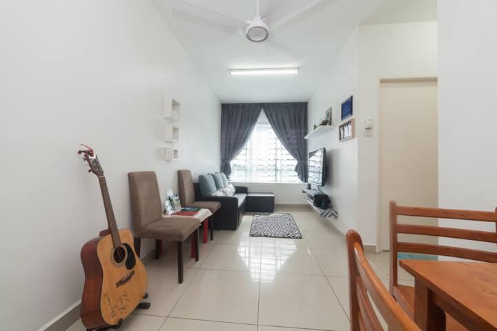 Kota Kinabalu Homestay. Near Airport & City Centre - Apartments for