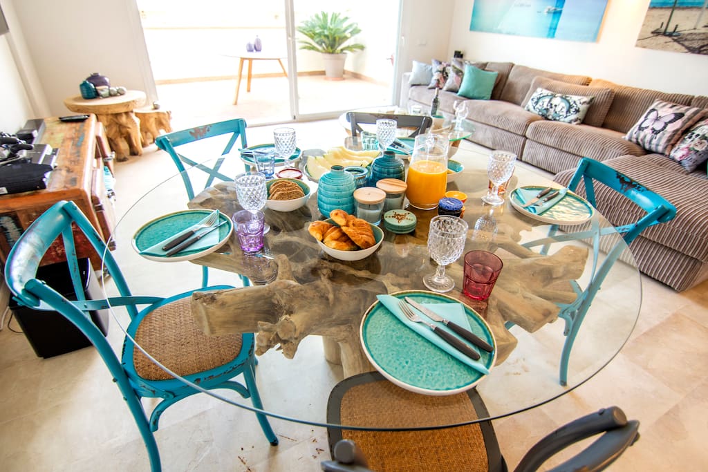 Digning table living