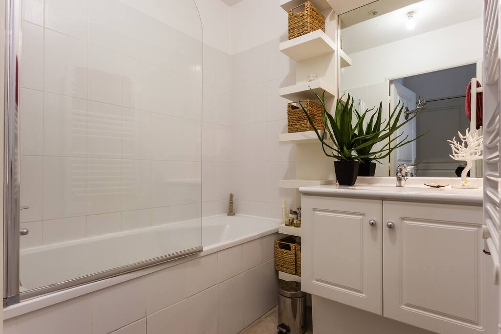Salle de bain privative dans la chambre