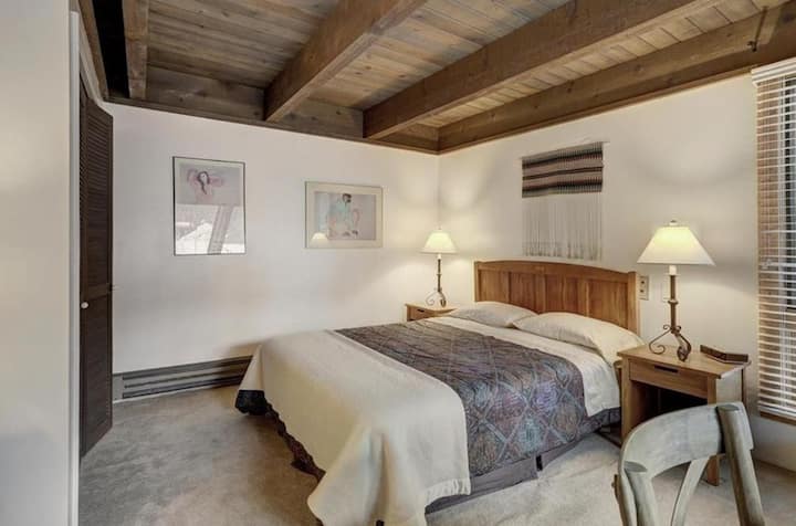 特大双人床主卧