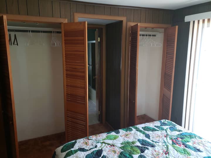 Гардероби в спалнята