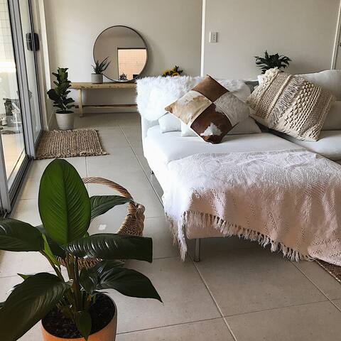 Salty Lane Buddina Beach