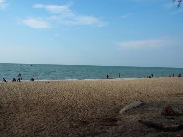 Beachfront  By The Sea@Batu Ferringhi Penang
