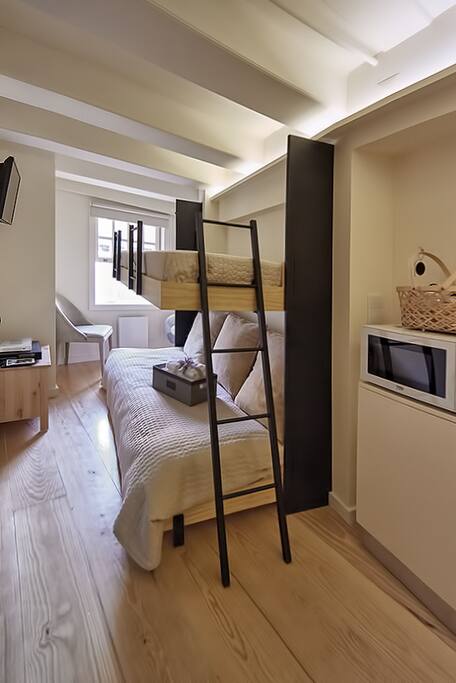 Room for 4!