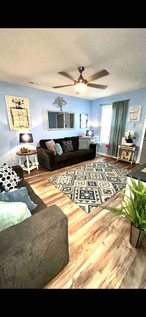 Chic & Cozy Home Near Camp Lejeune & Beaches