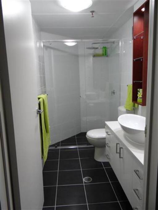 Ensuite