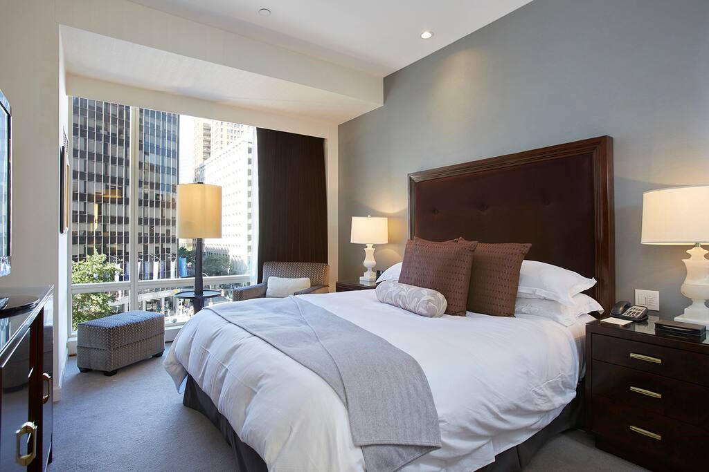 Master bedroom suite with TV, Broadway view