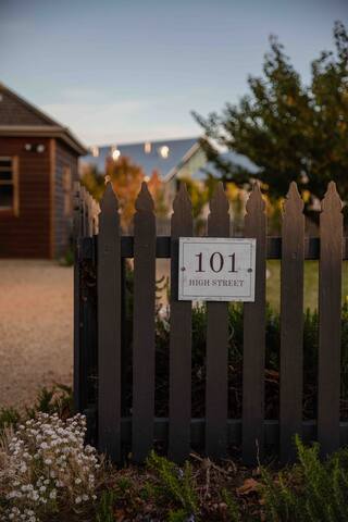 101 Oatlands gallery image 2