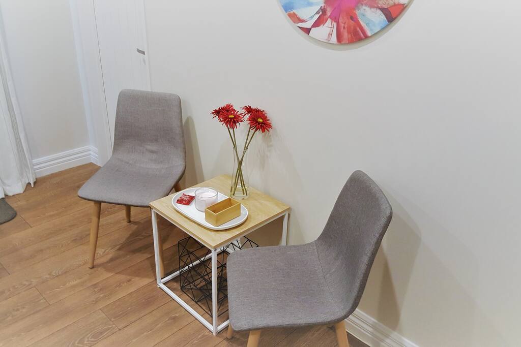 Hall - A sweet little eating area