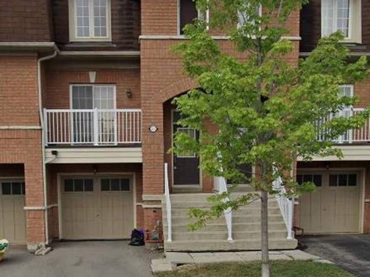 Beautiful 3 Bedroom Exec Home By Nest Suite Living - Burlington