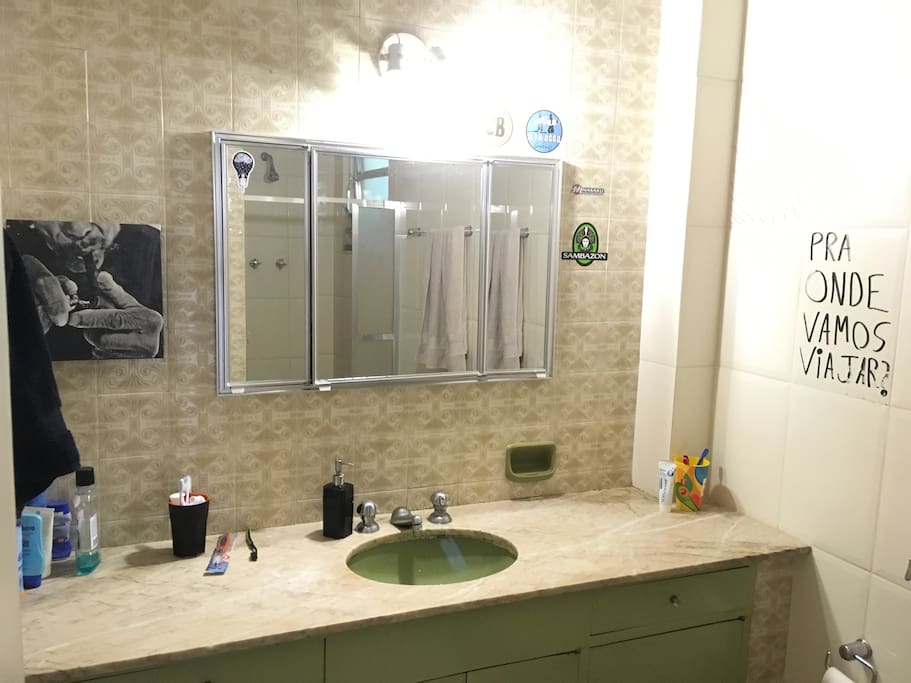 Banheiro - Bathroom