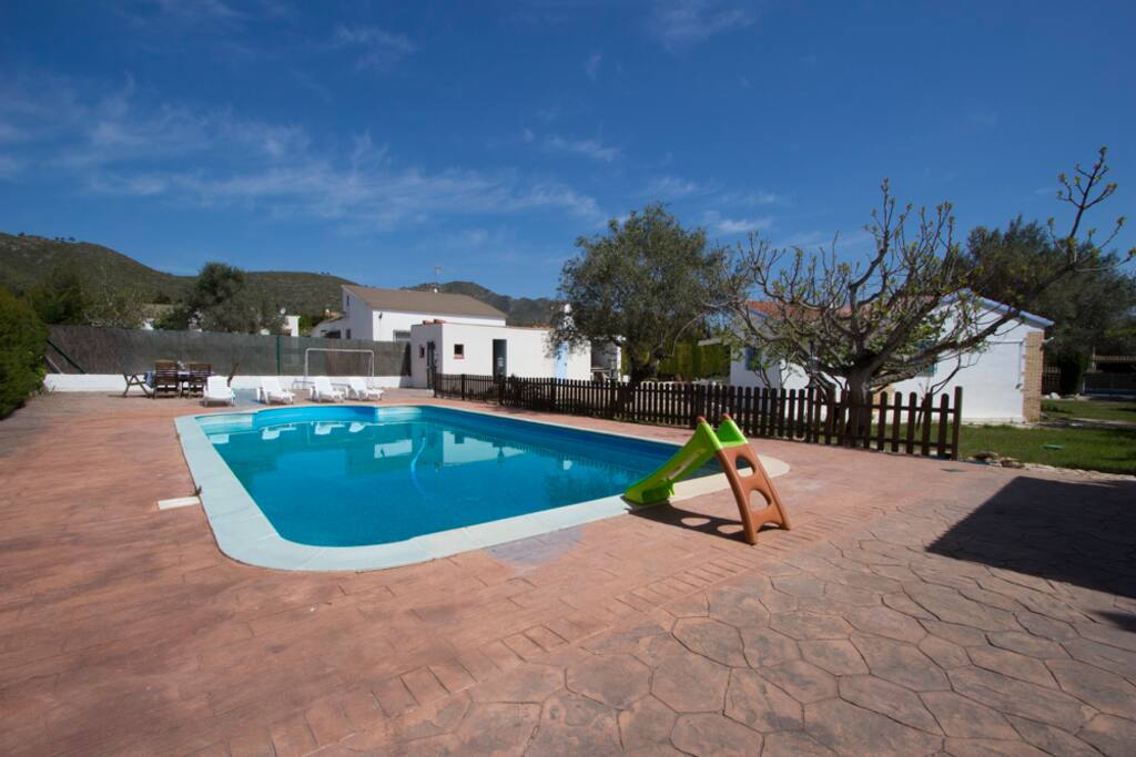 Swimming pool