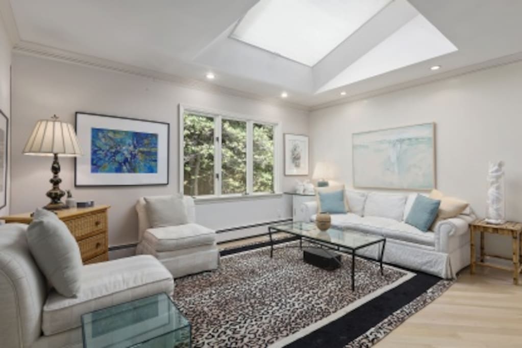 family room off kitchen