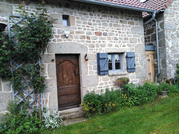 Stone house in village sleeps 2 people