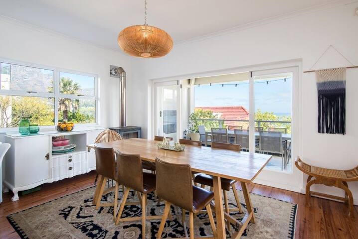 Camps Bay Boutique Apartment gallery image 3