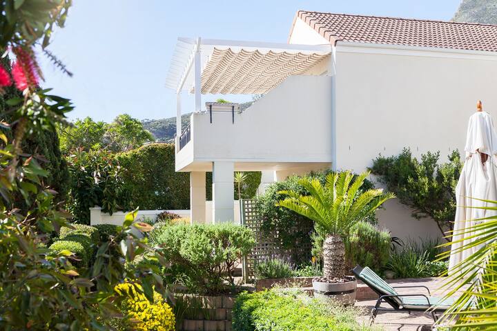 Ground Floor Apt, 2 bed,1 bath 3min walk to beach gallery image 4