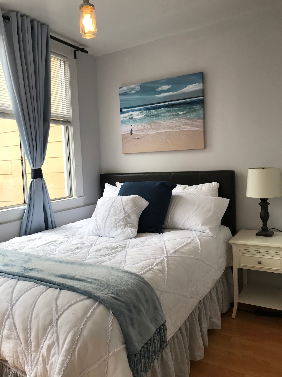 Menšia manželská posteľ