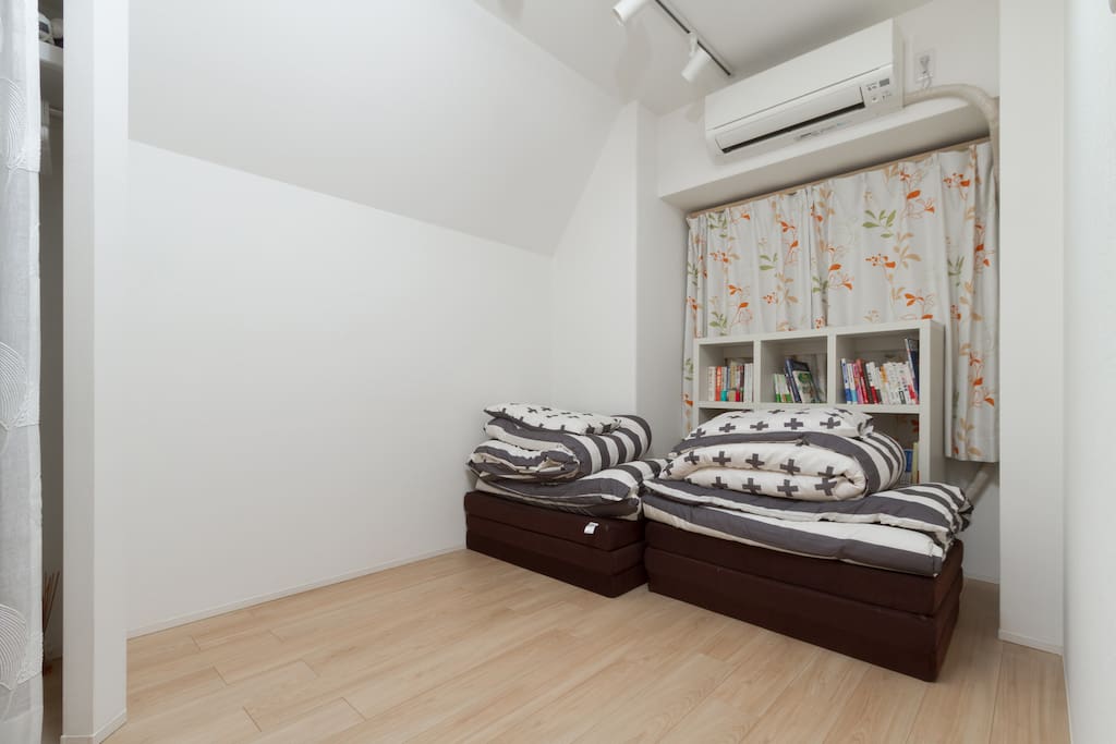 Japanese style futon bed×2/两张日本