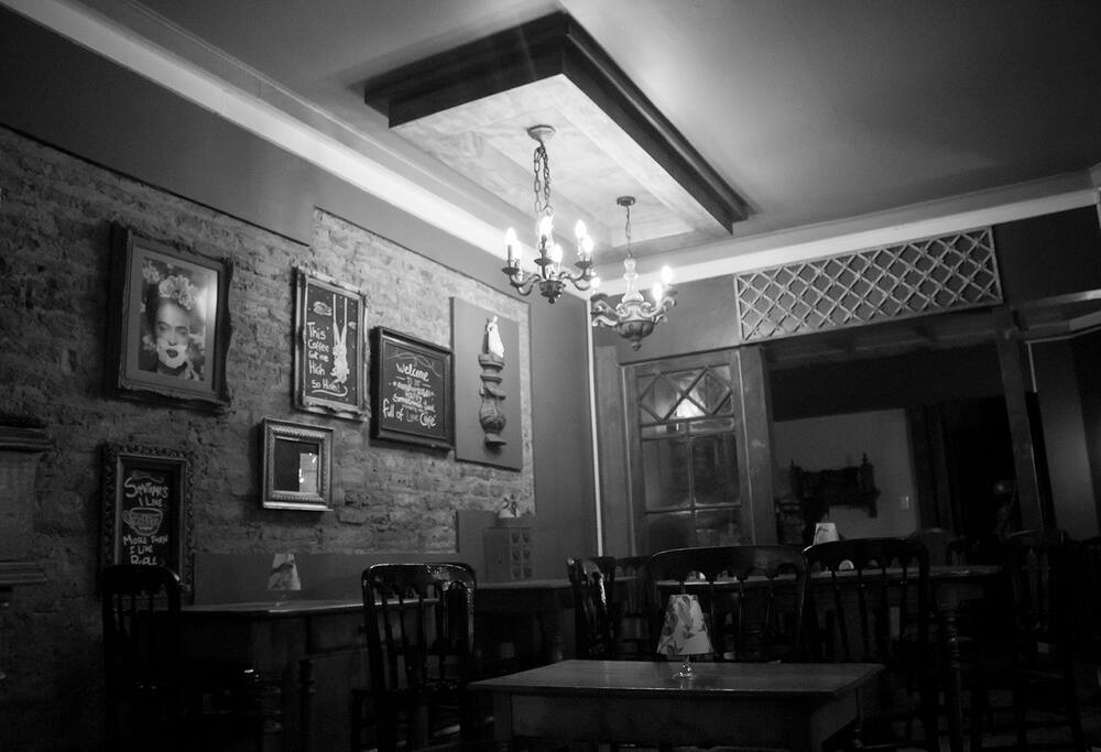 Wonderland Cafe is rated by TripAdvisor as one of the top 5 cafes in Santiago. Enjoy a 10% discount on our menu during your stay