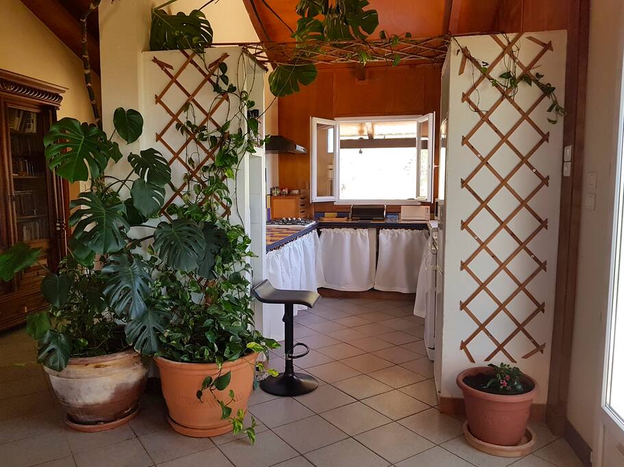 Cuisine style méditerranéenne entièrement équipée