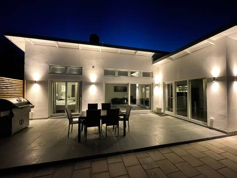 Luxurious newly built house by the sea with Hot Tub
