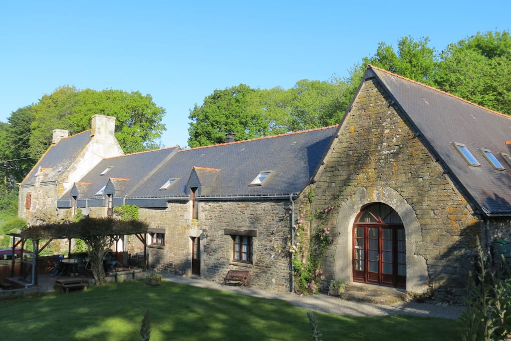 Coach house