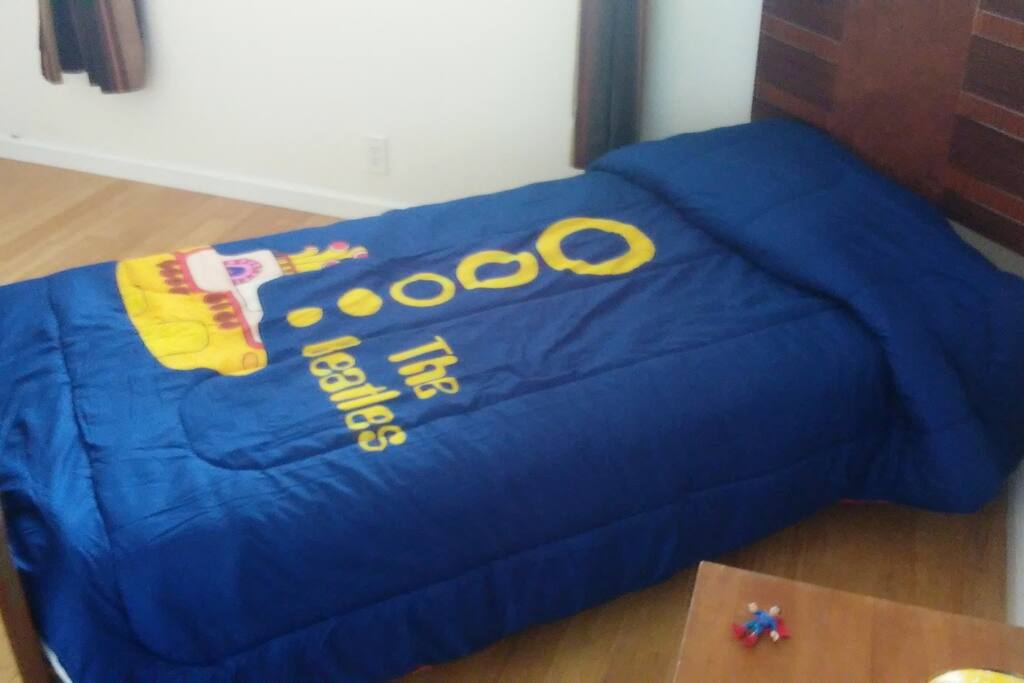 We all live in a Yellow Submarine