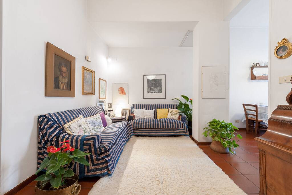 the living room from the entrance to the apt