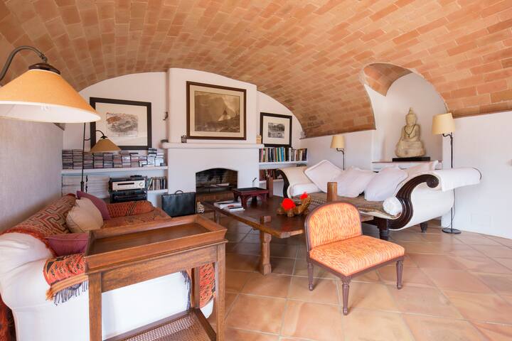 Farmhouse. Authentic. Natural Park.Cadaques. gallery image 3