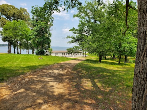 Serenity on the Lake. Private Full Acre. Sleeps 10