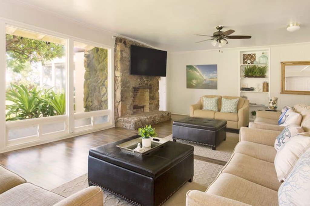 Living Room w/60 in Flat Screen TV